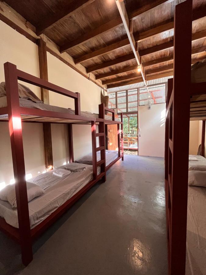 Hostel Tuanis Surf Camp Playa Santa Teresa  外观 照片